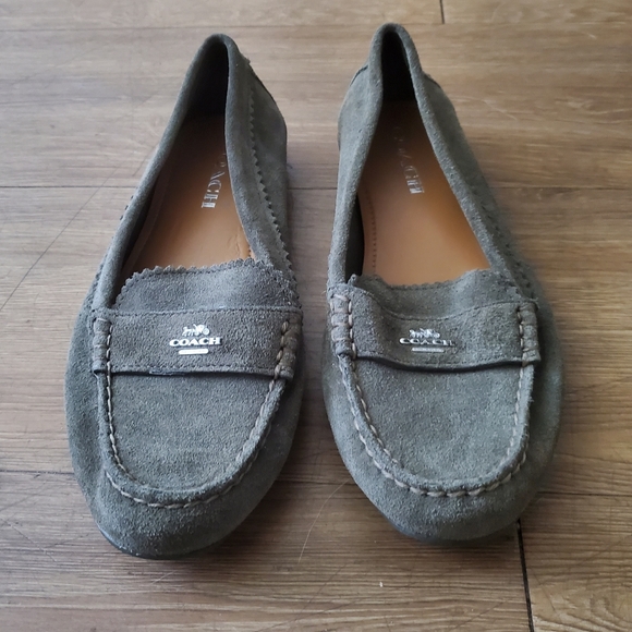 New Coach Odette Olive Green Suede Loafers. - Picture 7 of 14